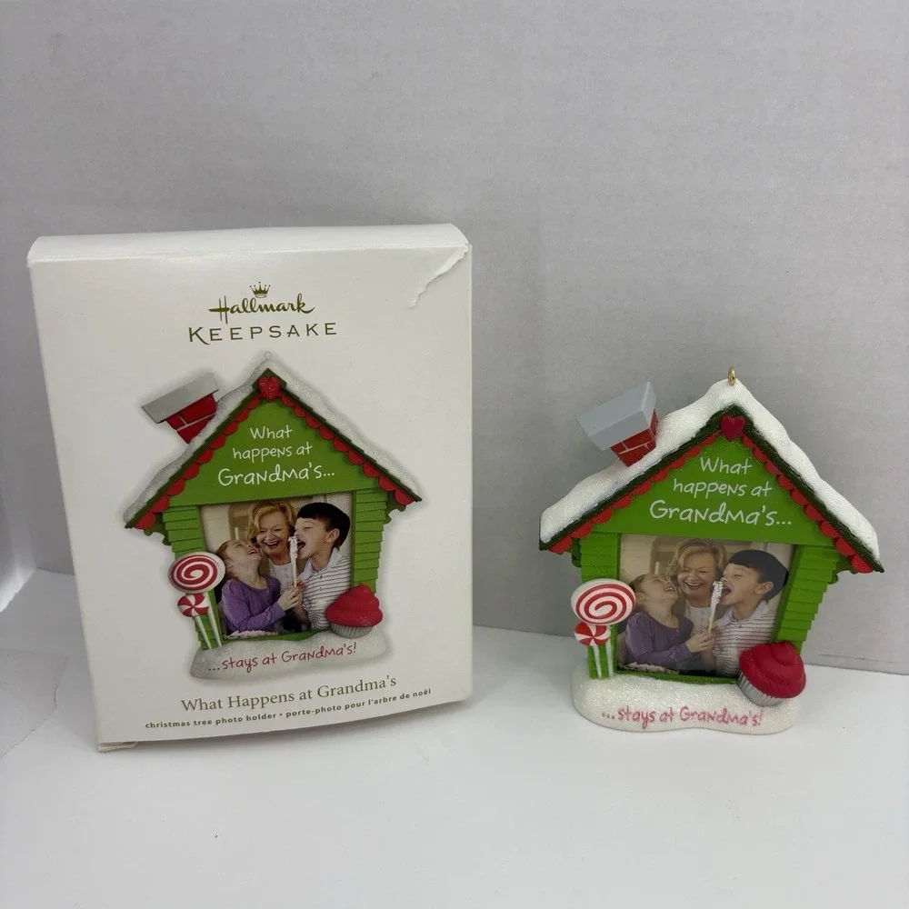 2012 Hallmark Keepsake Ornament What Happens‎ At Grandma's Photo Holder